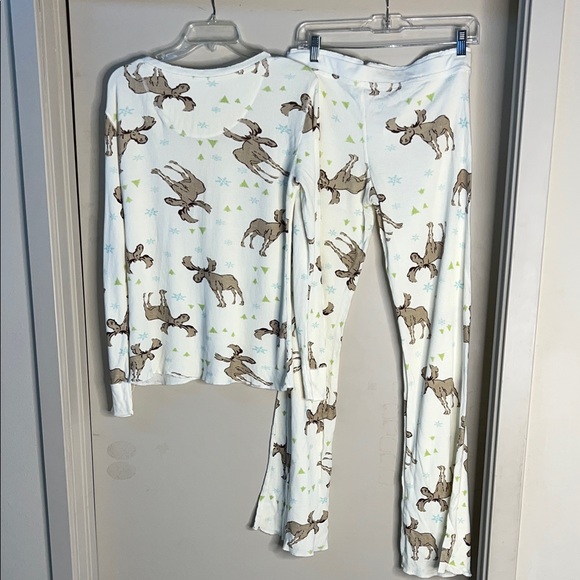 EUC P.J. Salvage Waffle Thermal Christmas Holiday Moose Print set Large - Picture 2 of 4